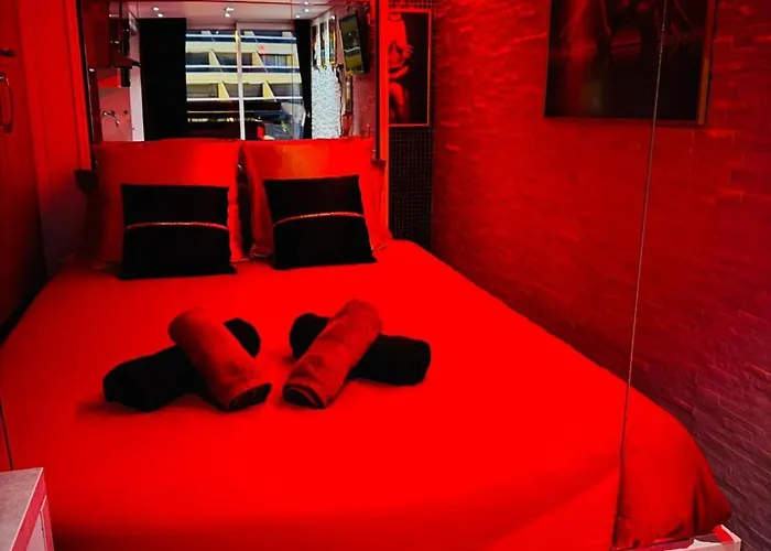 Aphrodix Village Naturiste * アグド